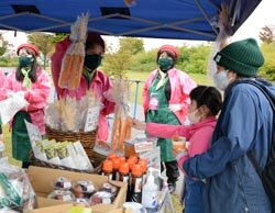 地元の農産物を食べて応援してね！
