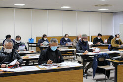生産コスト低減へ　水稲大型規格農薬の利点を説明