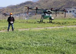 省力化が不可欠な時代　ドローンで作業負担軽減へ