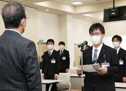 令和4年度新規採用職員入組式を挙行　JAの未来を担う15人が仲間入り