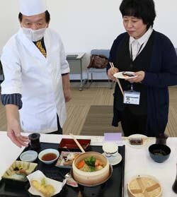 手作り感を大切に　法事料理検討会