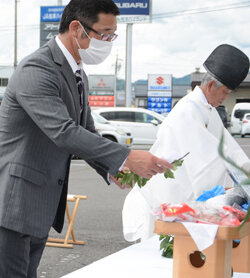 命に感謝を　畜産の発展を祈る