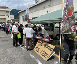 サスティナブルな活動を　地産地消を促進