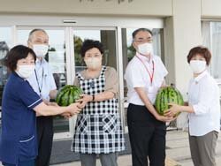 旬のすいかを味わって　夏を感じてもらいたい