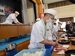 すしを引き立てるはぜかけ米　感謝と生産維持へ交流会