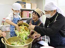 地域の力で農業を守る取り組み　地域住民と収穫のよろこびを分かち合う