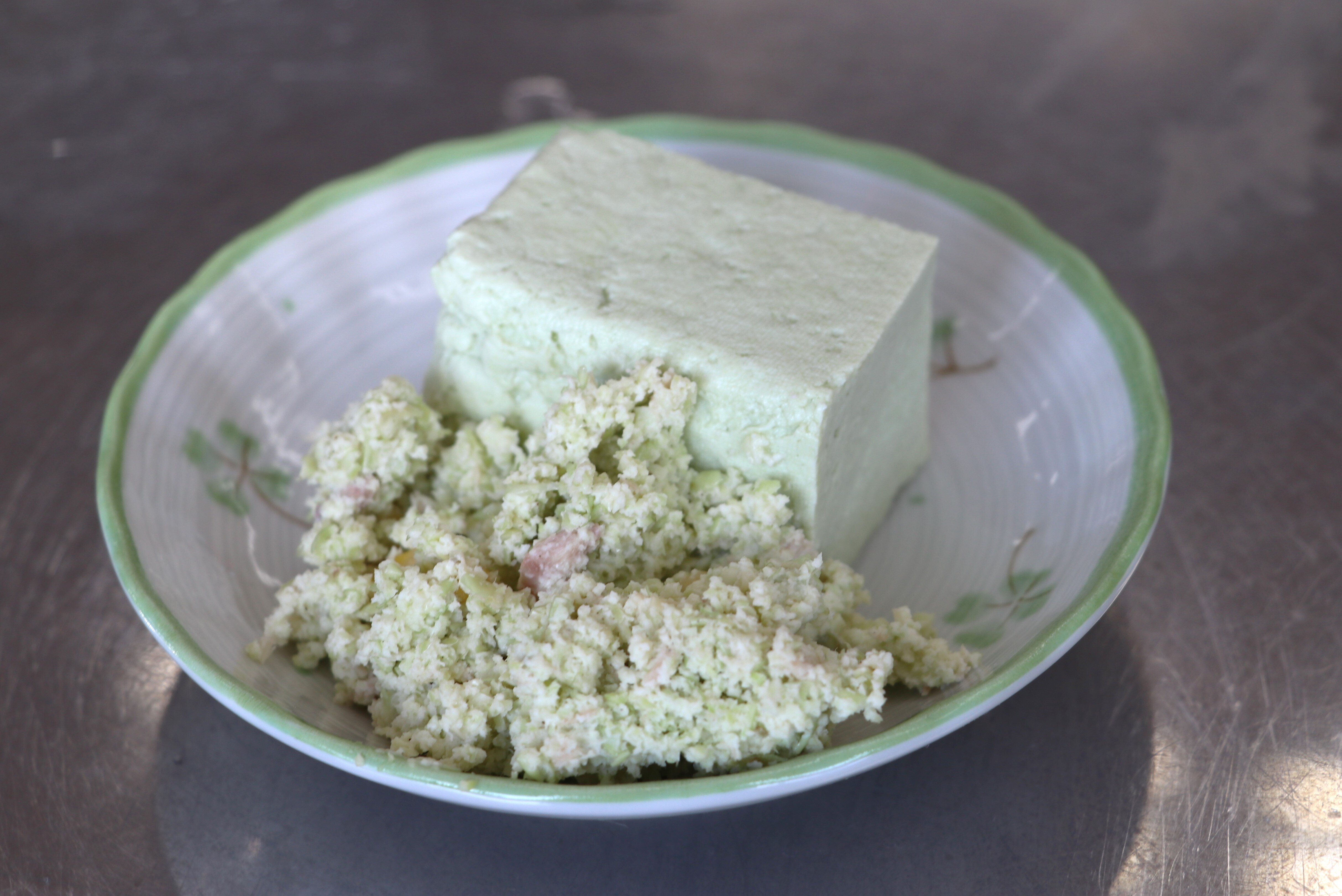地域を想う気持ちを育てる　塩尻西小学校でみどり色の豆腐作り