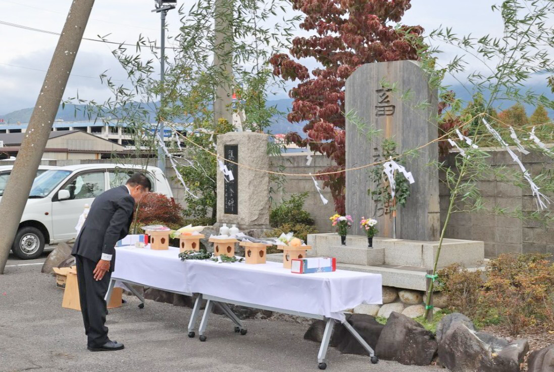 畜魂祭に参列
