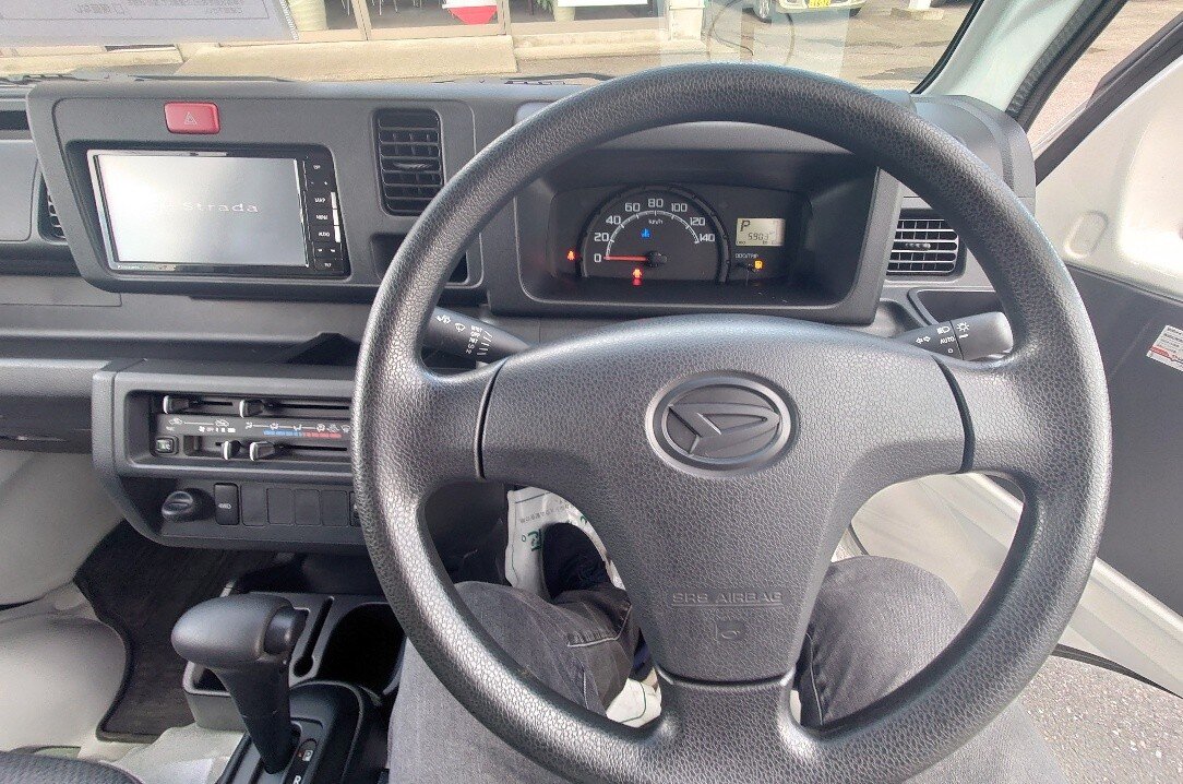軽トラック　４WD　A/T　：写真3