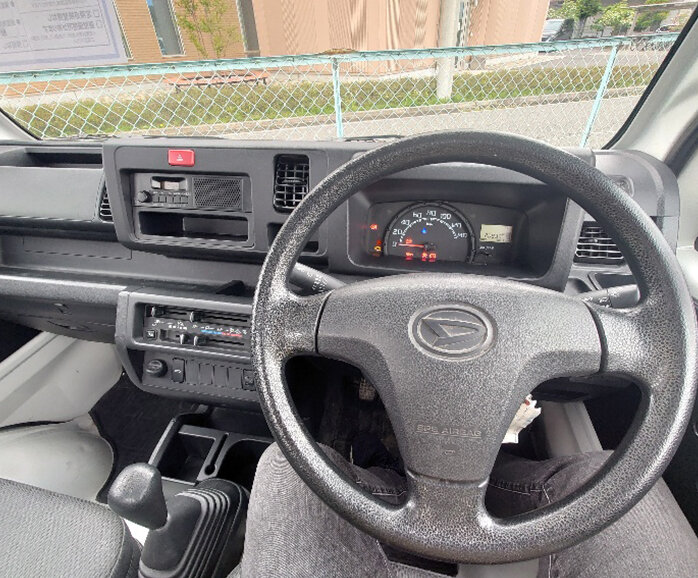 軽トラック 4WD 5MT:写真3